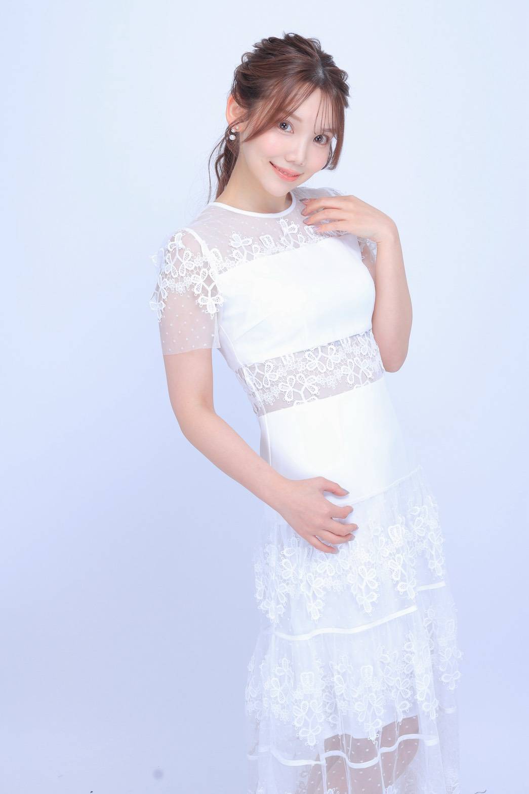 彩月さやか
